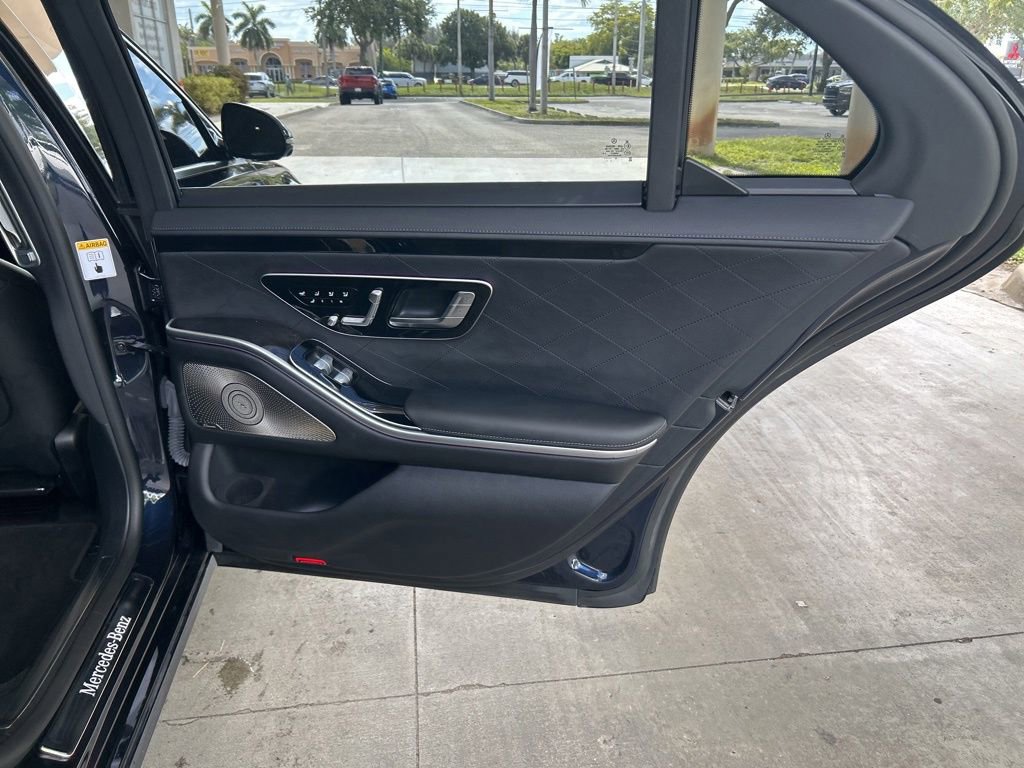 Used 2023 Mercedes-Benz S 580 4MATIC Sedan image 34
