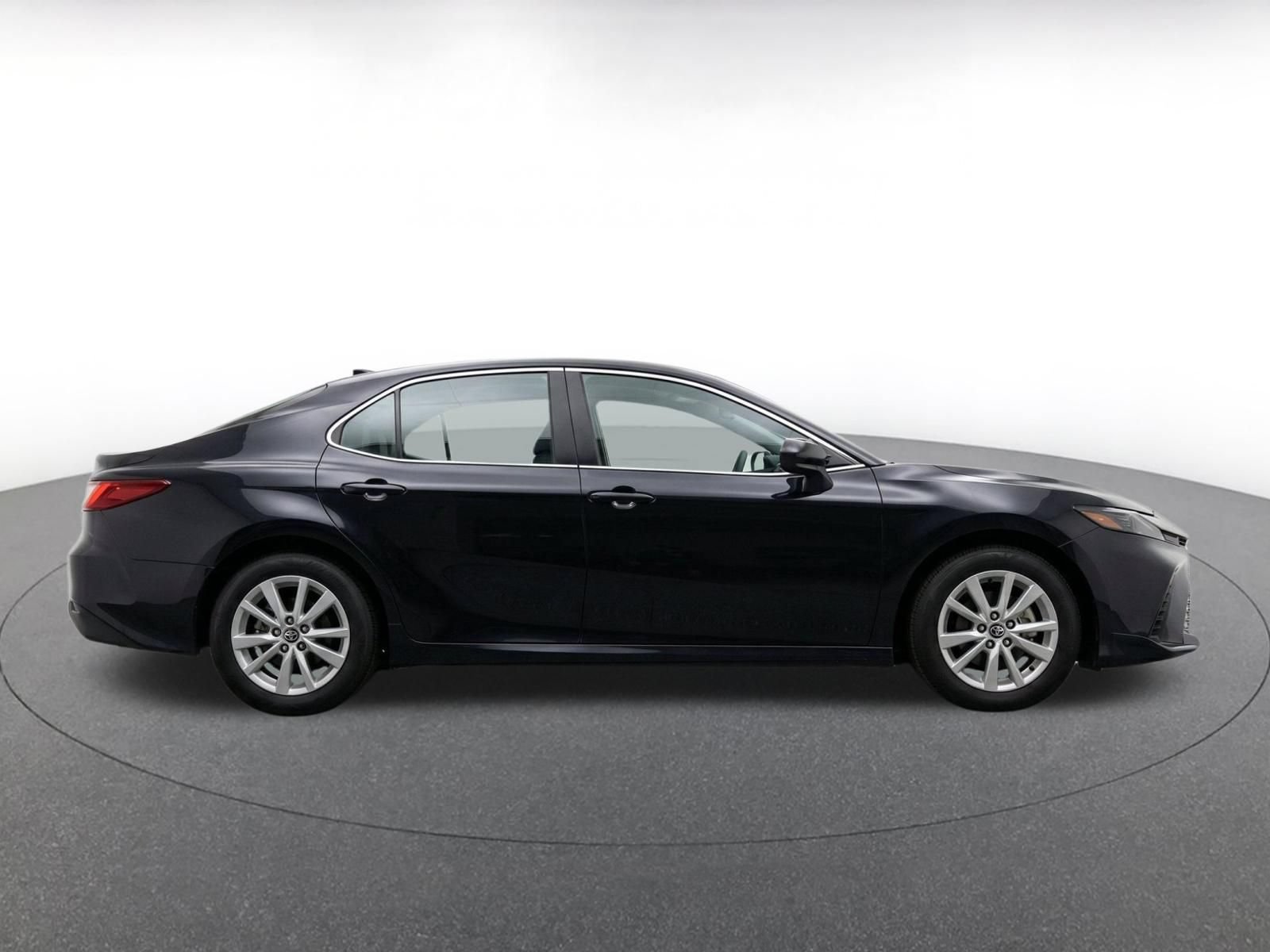 Used 2025 Toyota Camry LE FWD image 10