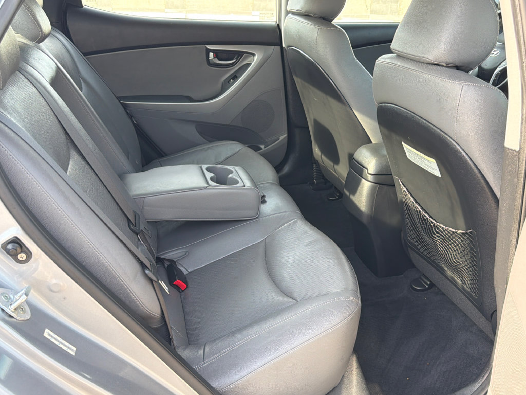 Used 2015 Hyundai Elantra Sport w/ Option Group 04 FWD image 12