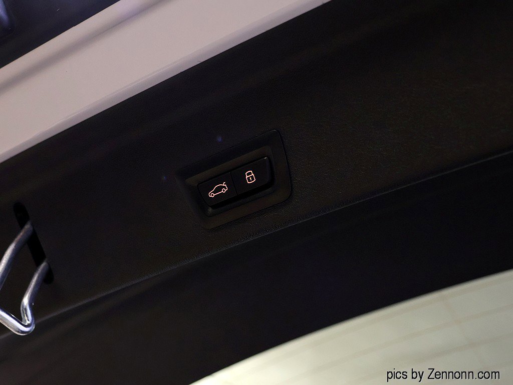 Certified 2024 BMW X6 xDrive40i w/ Premium Package image 33