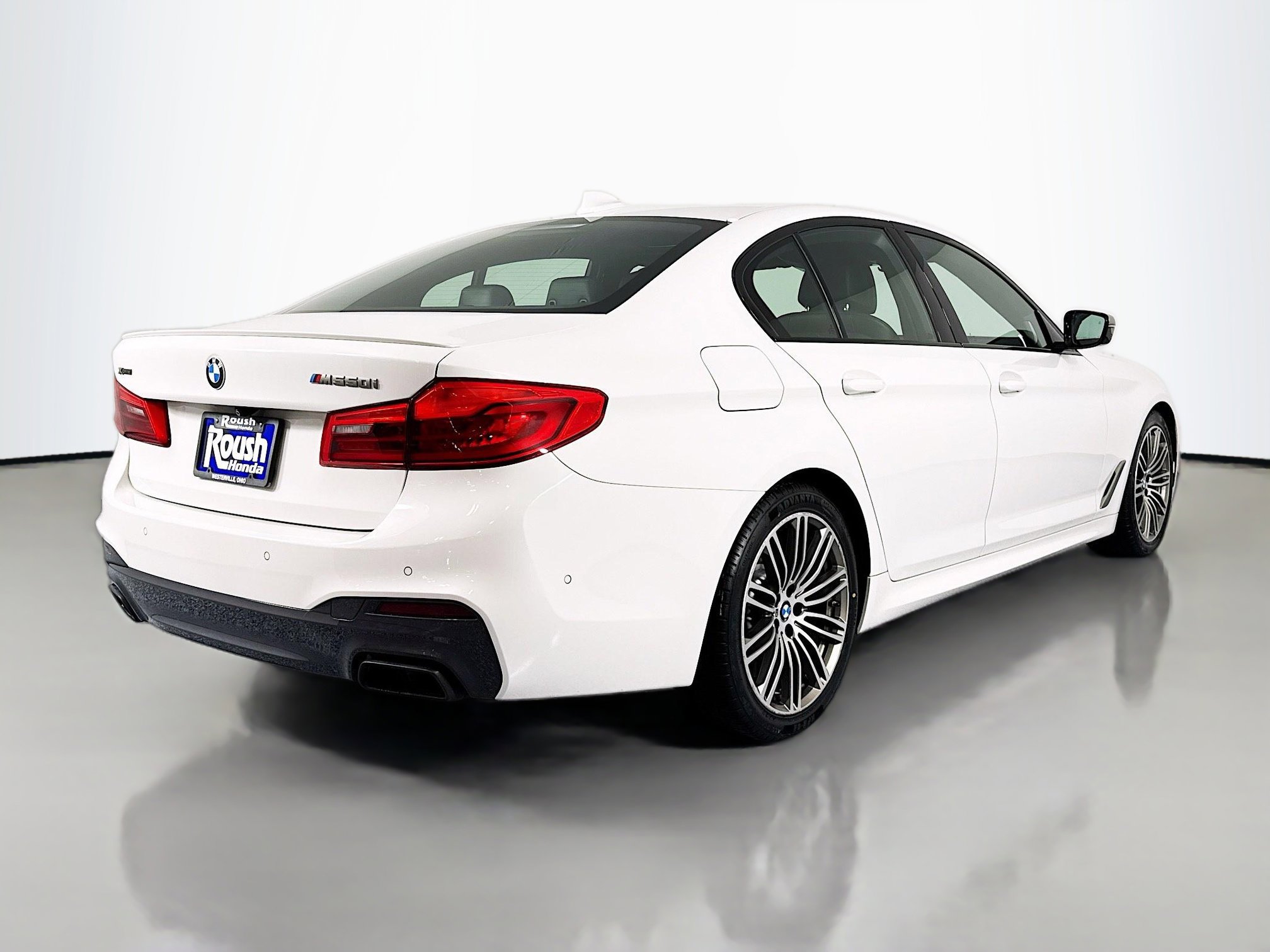 Used 2020 BMW M550i xDrive image 5