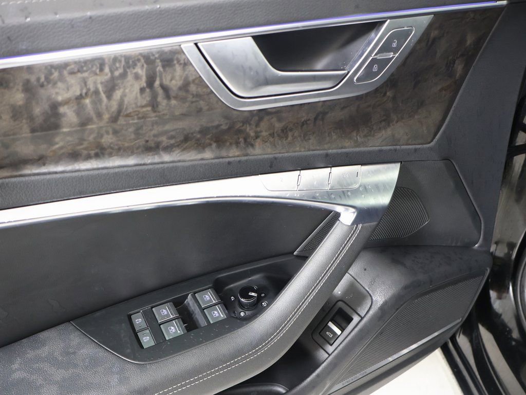 Used 2021 Audi A6 Premium Plus w/ Executive Package image 20