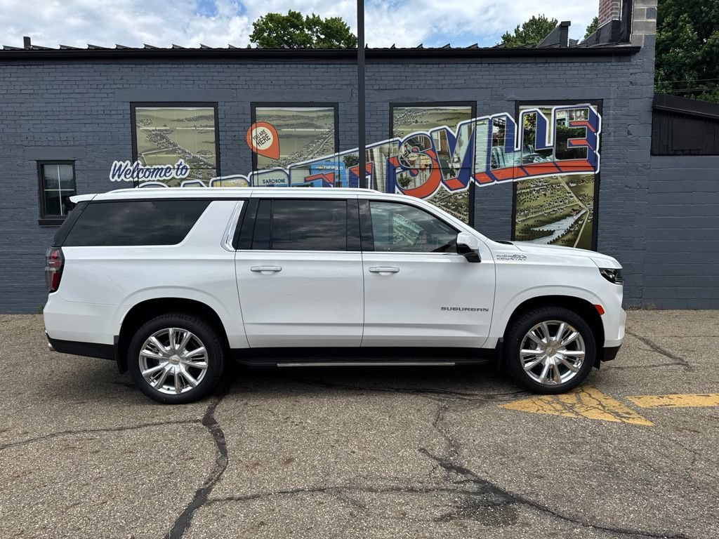 Used 2023 Chevrolet Suburban High Country AWD/4WD image 34