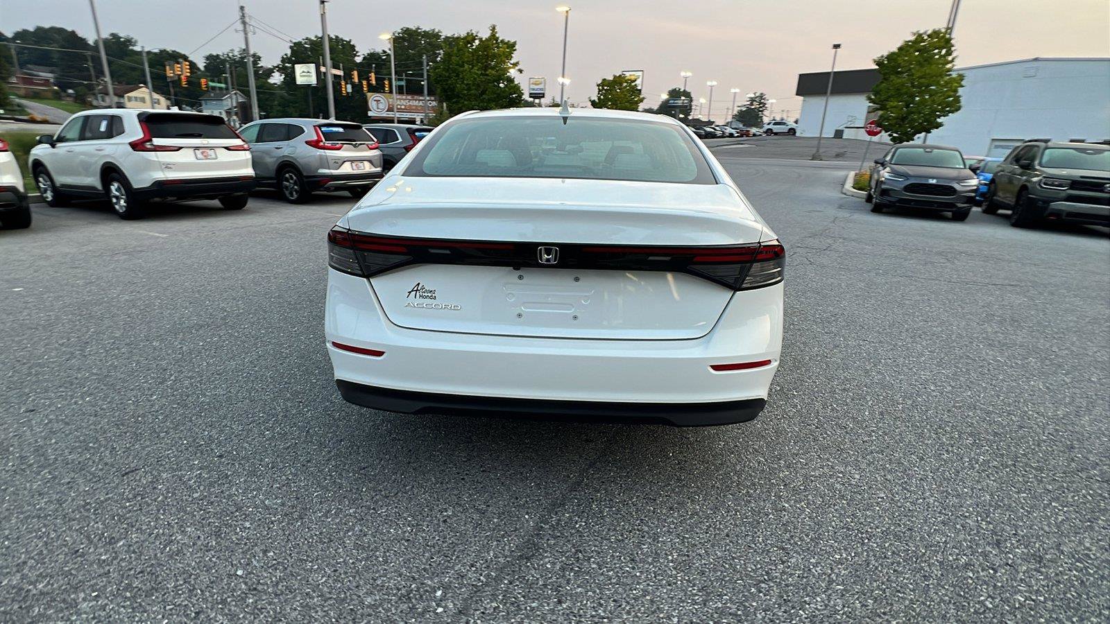 Certified 2025 Honda Accord LX image 5