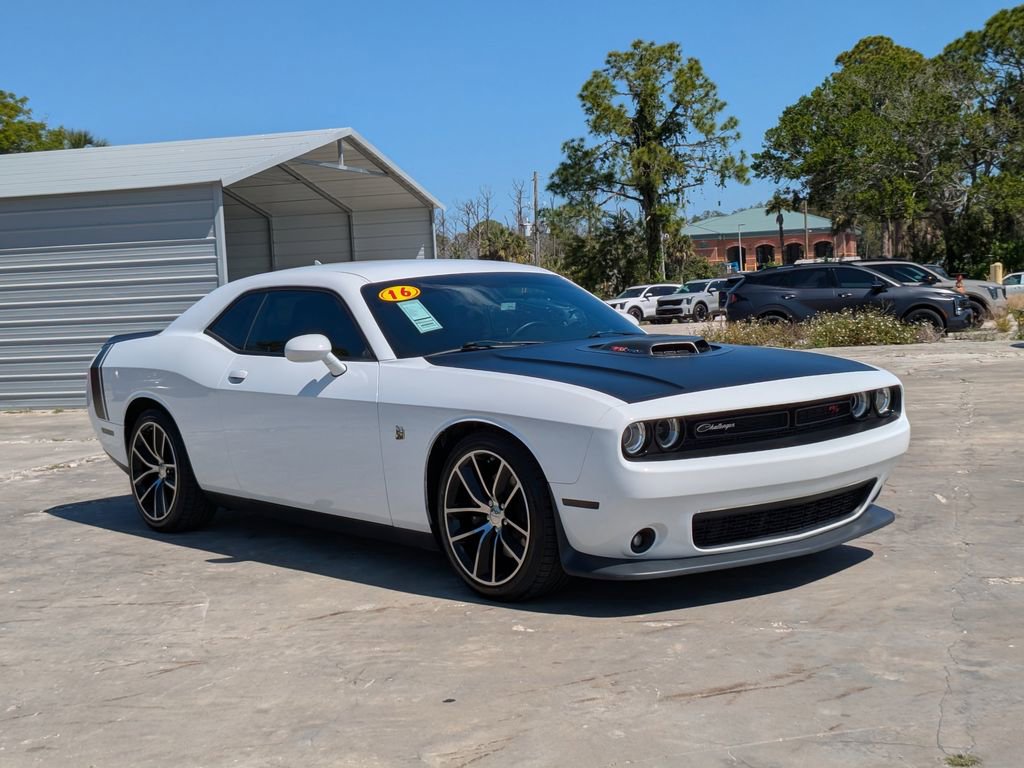 Used 2016 Dodge Challenger R/T Scat Pack RWD image 2