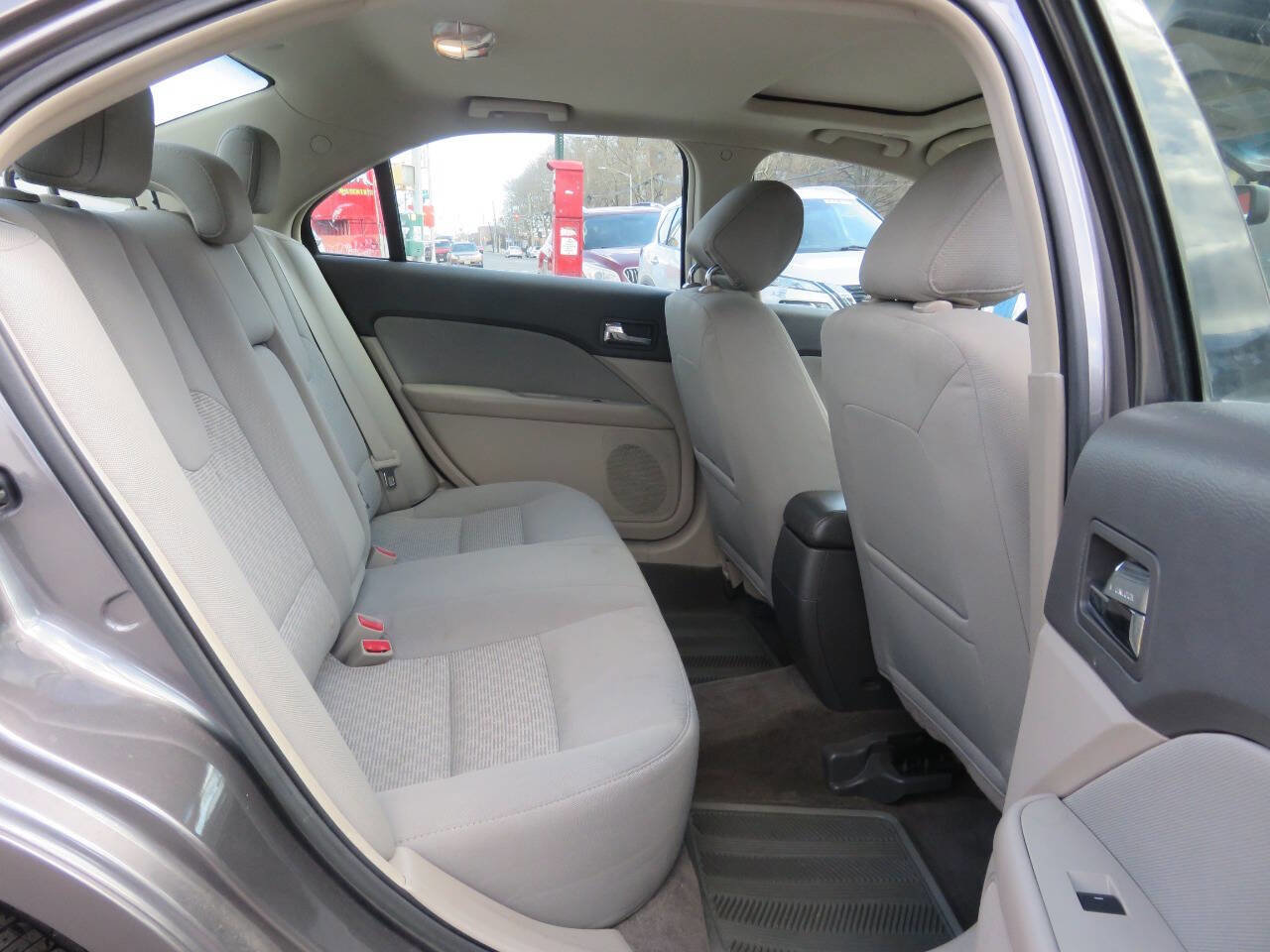 Used 2012 Ford Fusion SE image 17