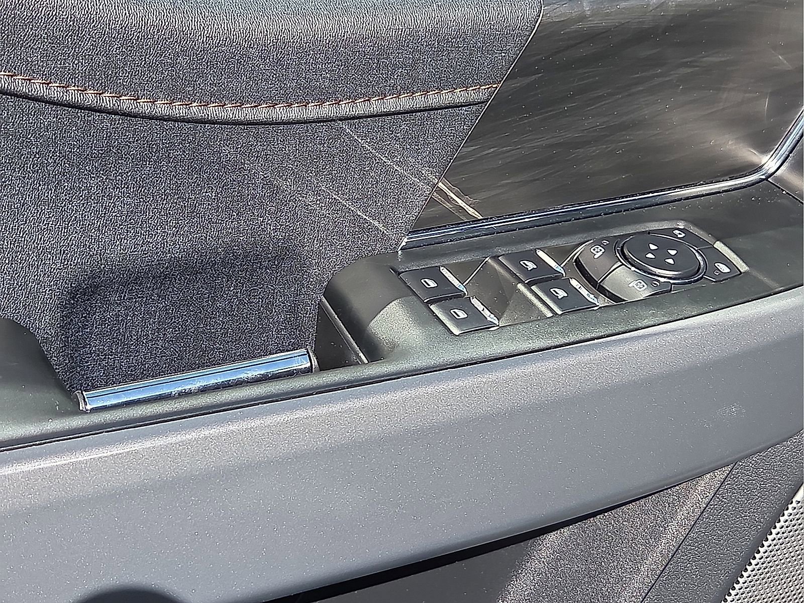 Used 2024 Ford F150 Lariat w/ FX4 Off-Road Package AWD/4WD image 13