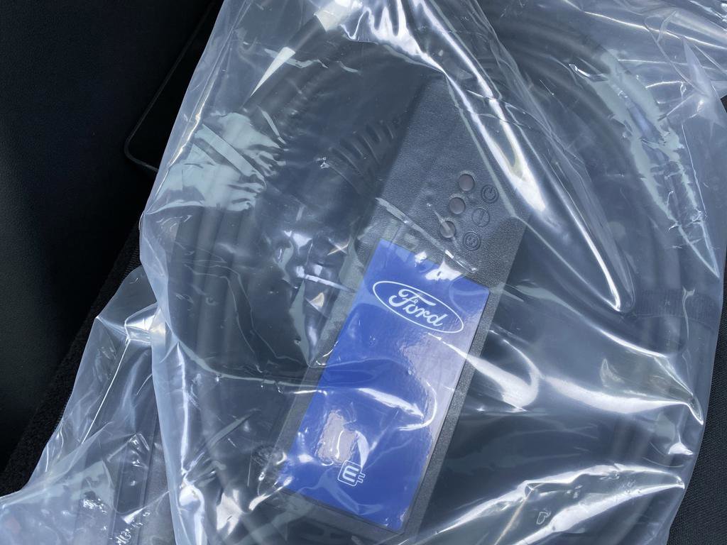 New 2025 Ford Escape Base w/ PHEV Premium Package image 19