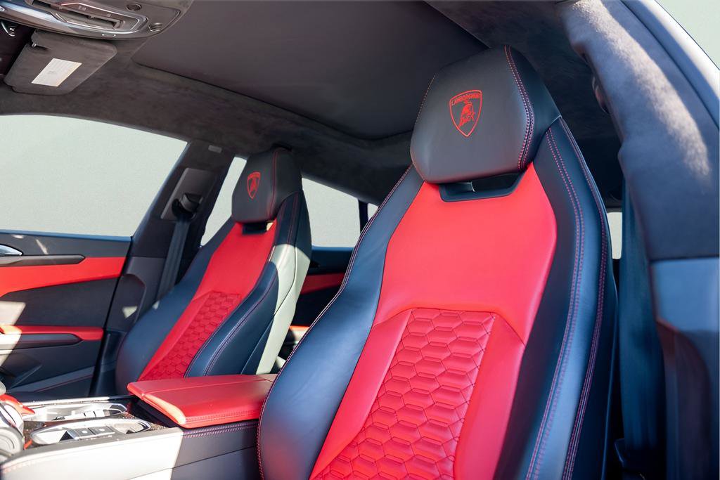 Used 2022 Lamborghini Urus image 22