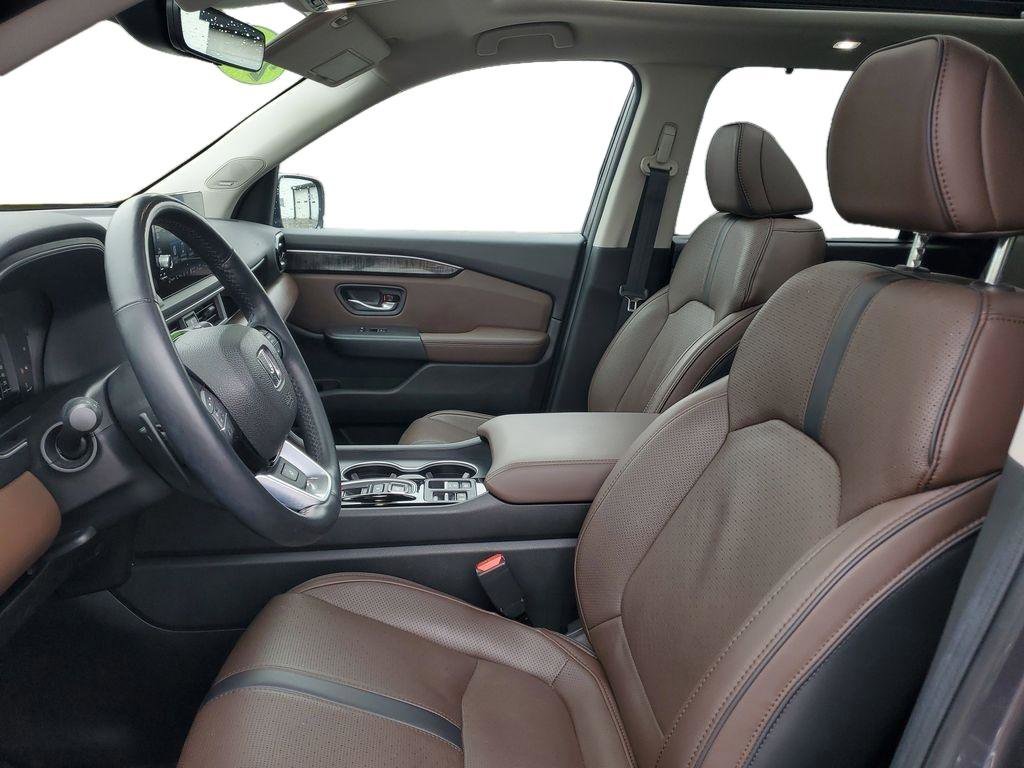 Certified 2025 Honda Pilot Elite image 8