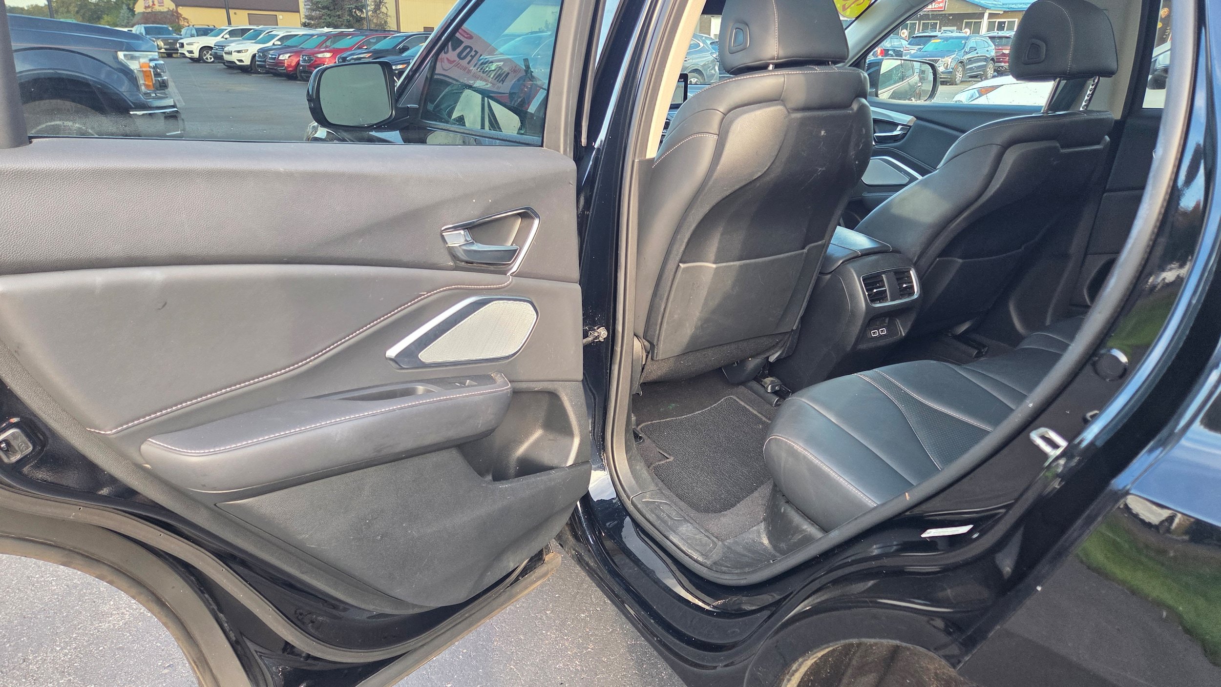 Used 2019 Acura RDX w/ Technology Package AWD/4WD image 10