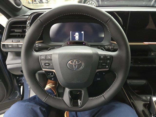 New 2026 Toyota Crown Platinum AWD/4WD image 32