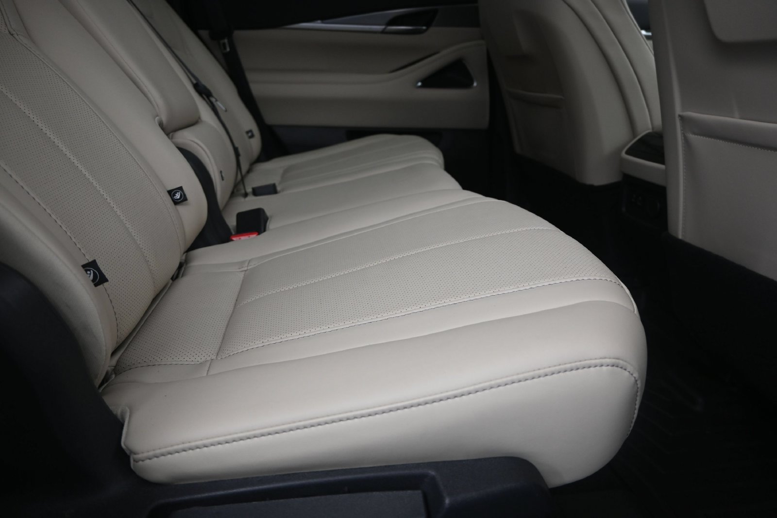 Certified 2023 INFINITI QX60 Luxe w/ Vision Package AWD/4WD image 23