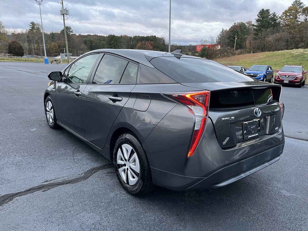 Used 2017 Toyota Prius Two image 22