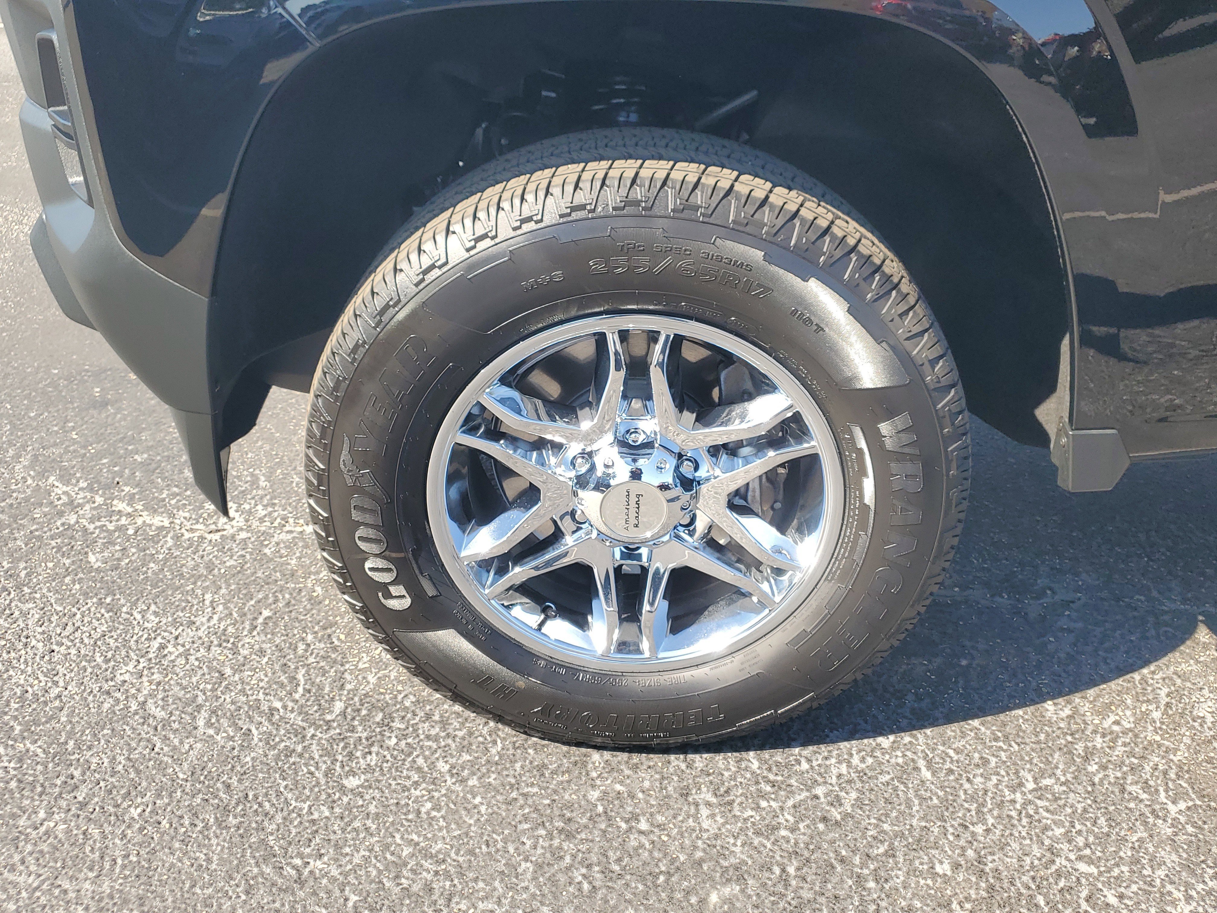 Used 2025 Chevrolet Colorado W/T image 5