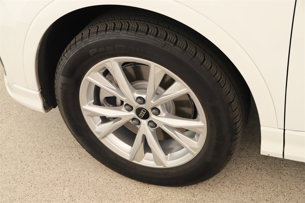 Certified 2025 Audi Q3 2.0T Premium w/ Convenience Package image 32