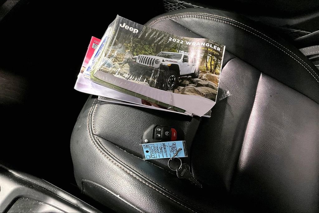 Used 2022 Jeep Wrangler Unlimited Rubicon image 33