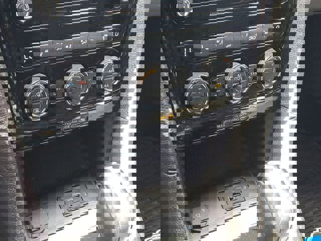 Used 2021 Volkswagen Passat 2.0T SE image 25