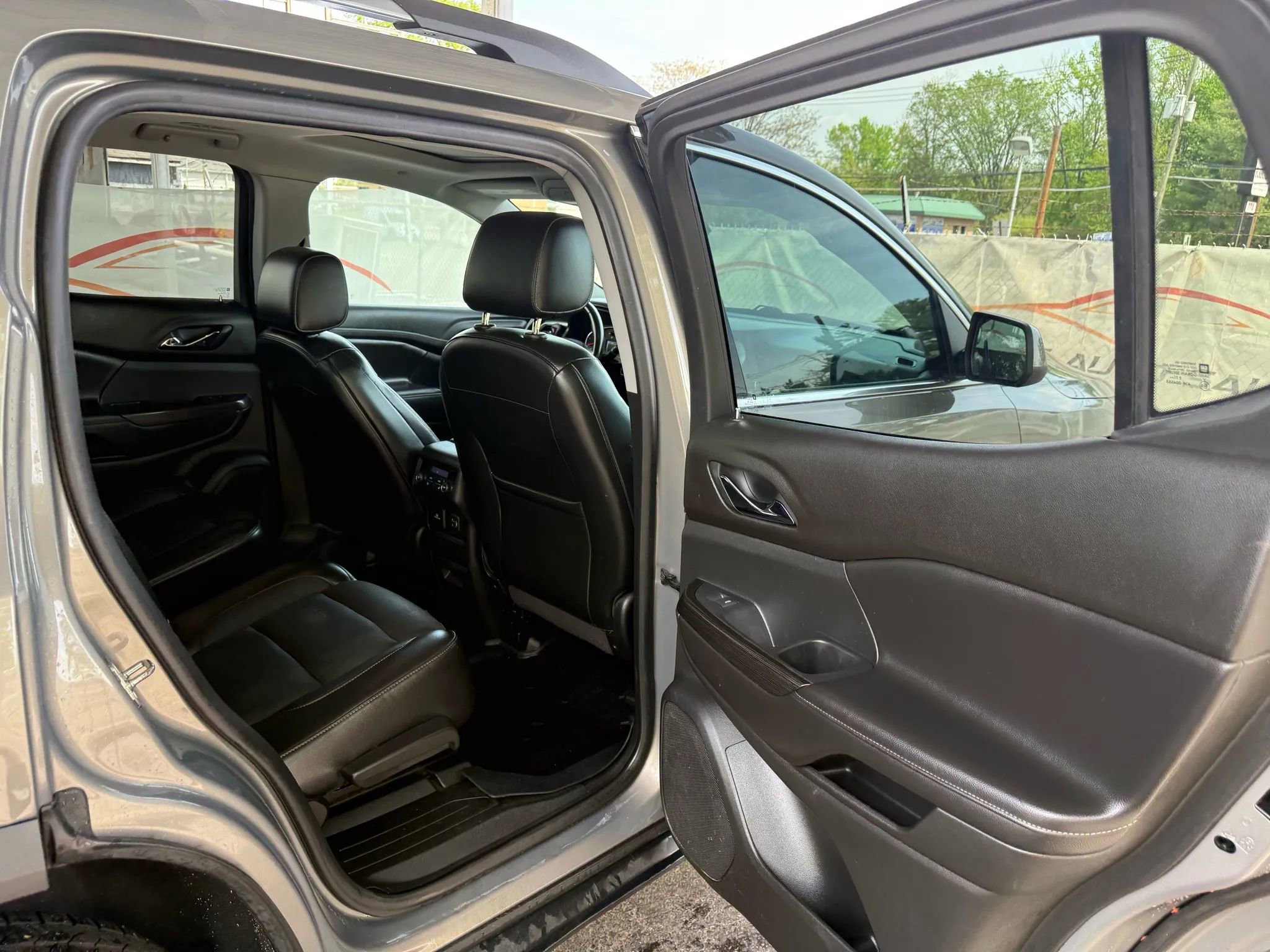Used 2019 GMC Acadia SLT w/ LPO, Floor Liner Package image 73