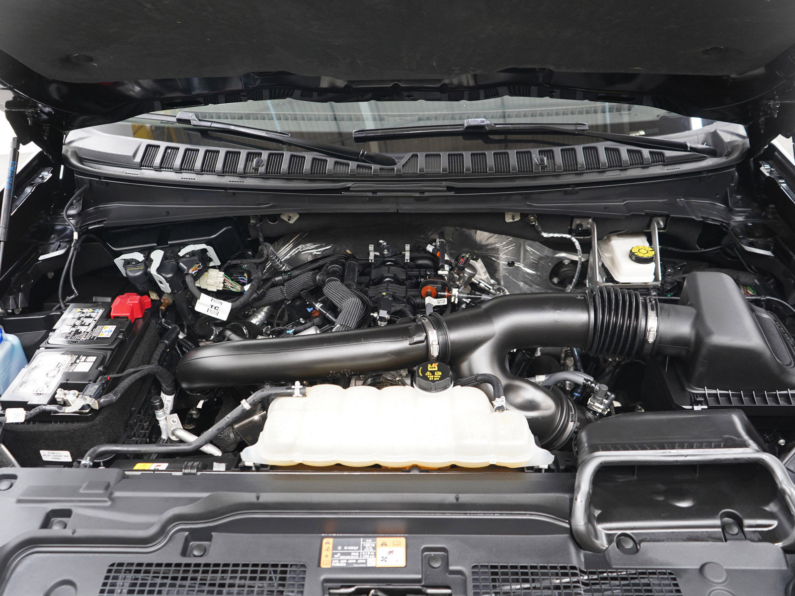 Used 2025 Ford Expedition Platinum image 38