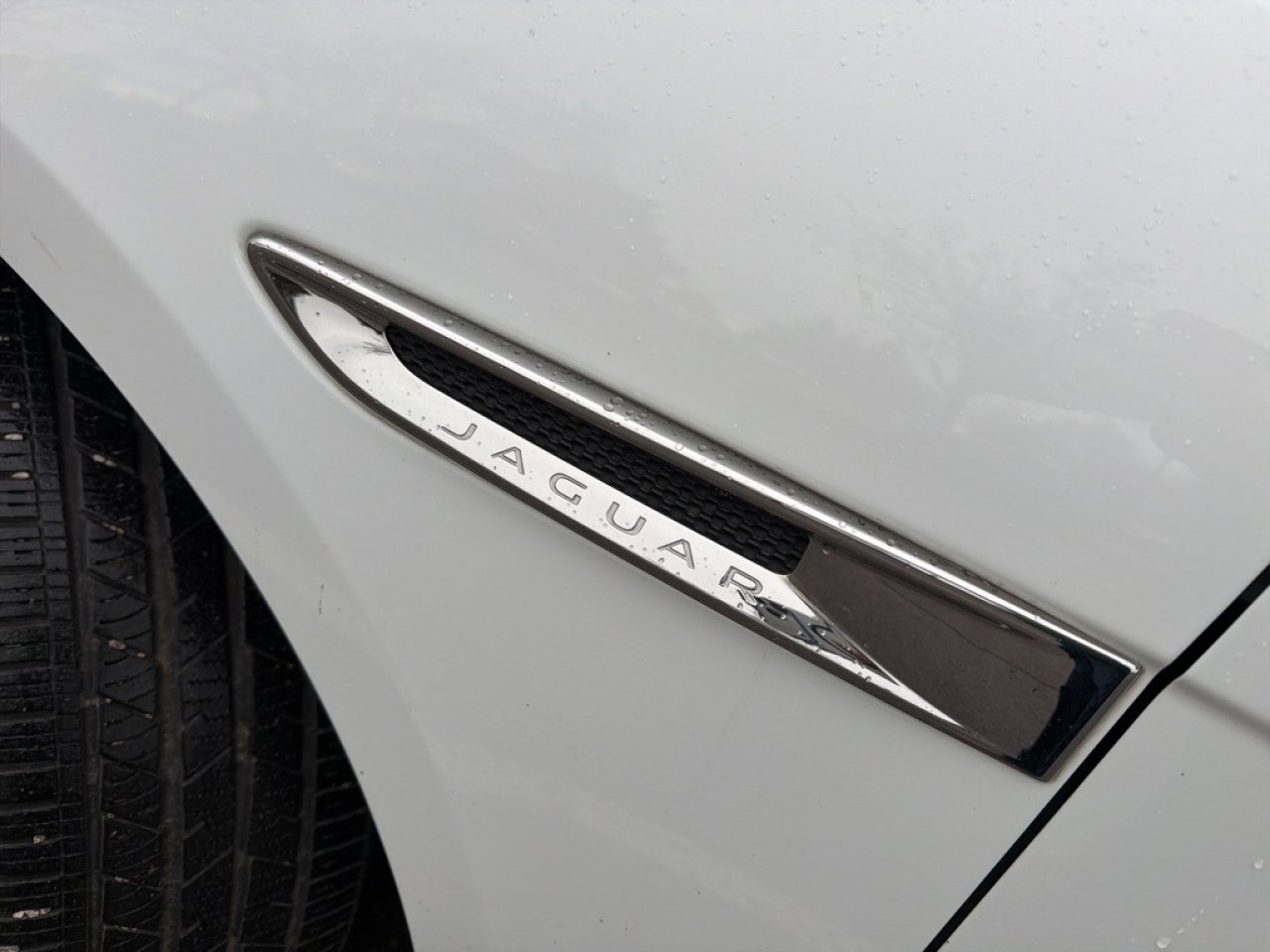 Used 2020 Jaguar F-PACE Prestige image 7