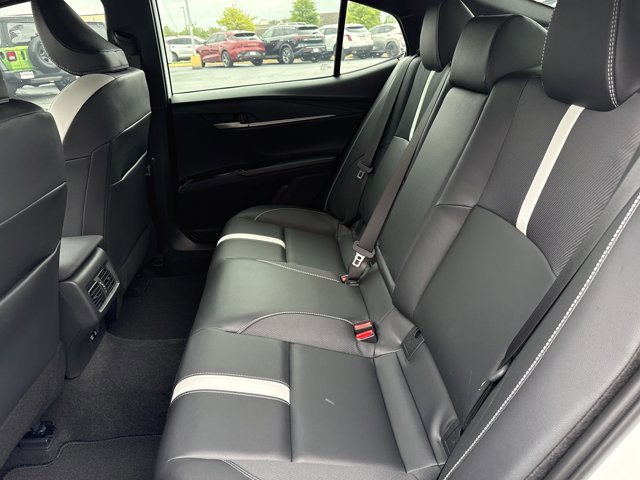 Used 2026 Toyota Camry SE w/ Convenience Package FWD image 6