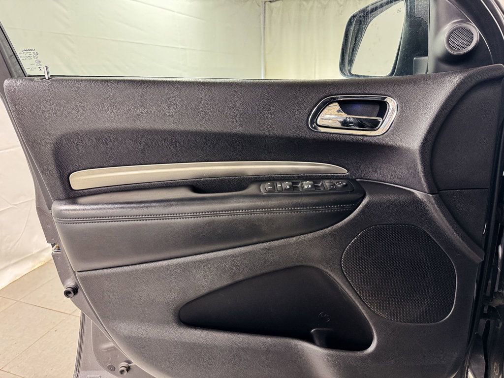 Used 2017 Dodge Durango SXT w/ 3rd Row Seating Group AWD/4WD image 13