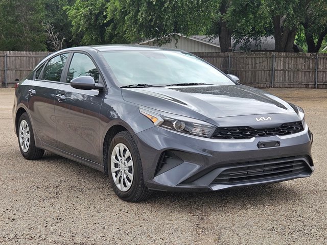 Used 2023 Kia Forte LX FWD image 3