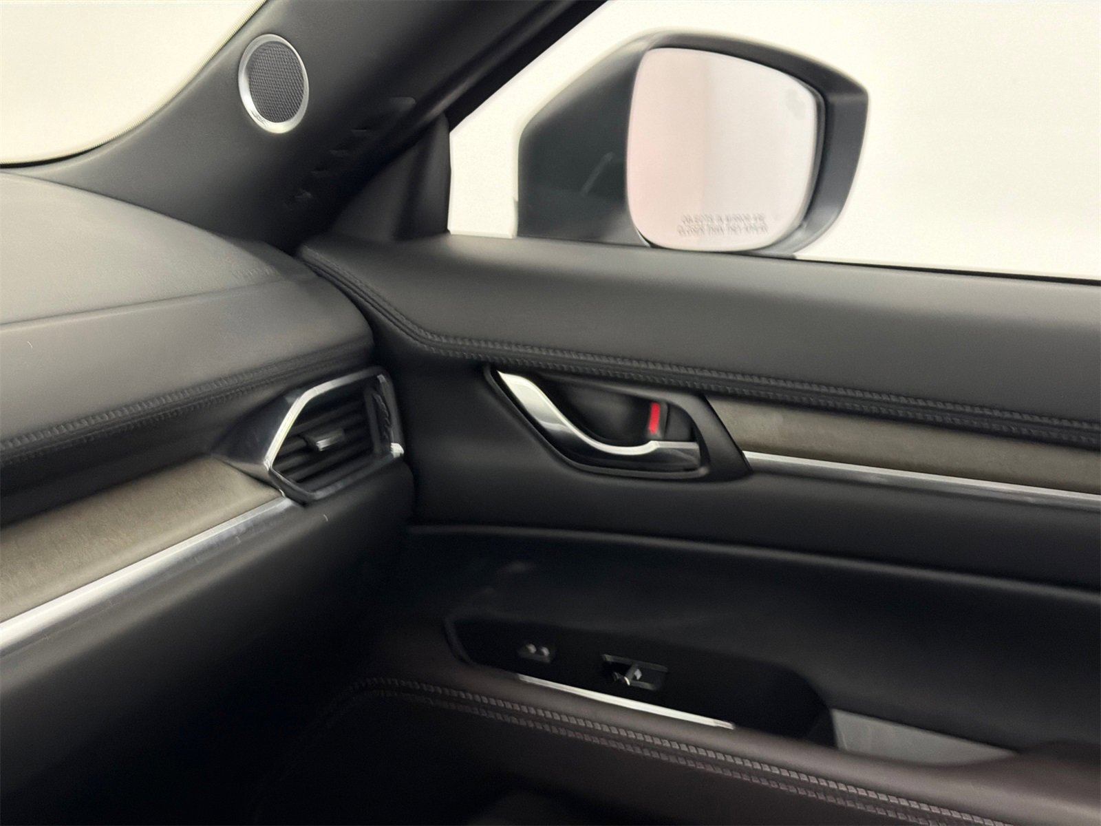Used 2025 MAZDA CX-5 Signature image 33