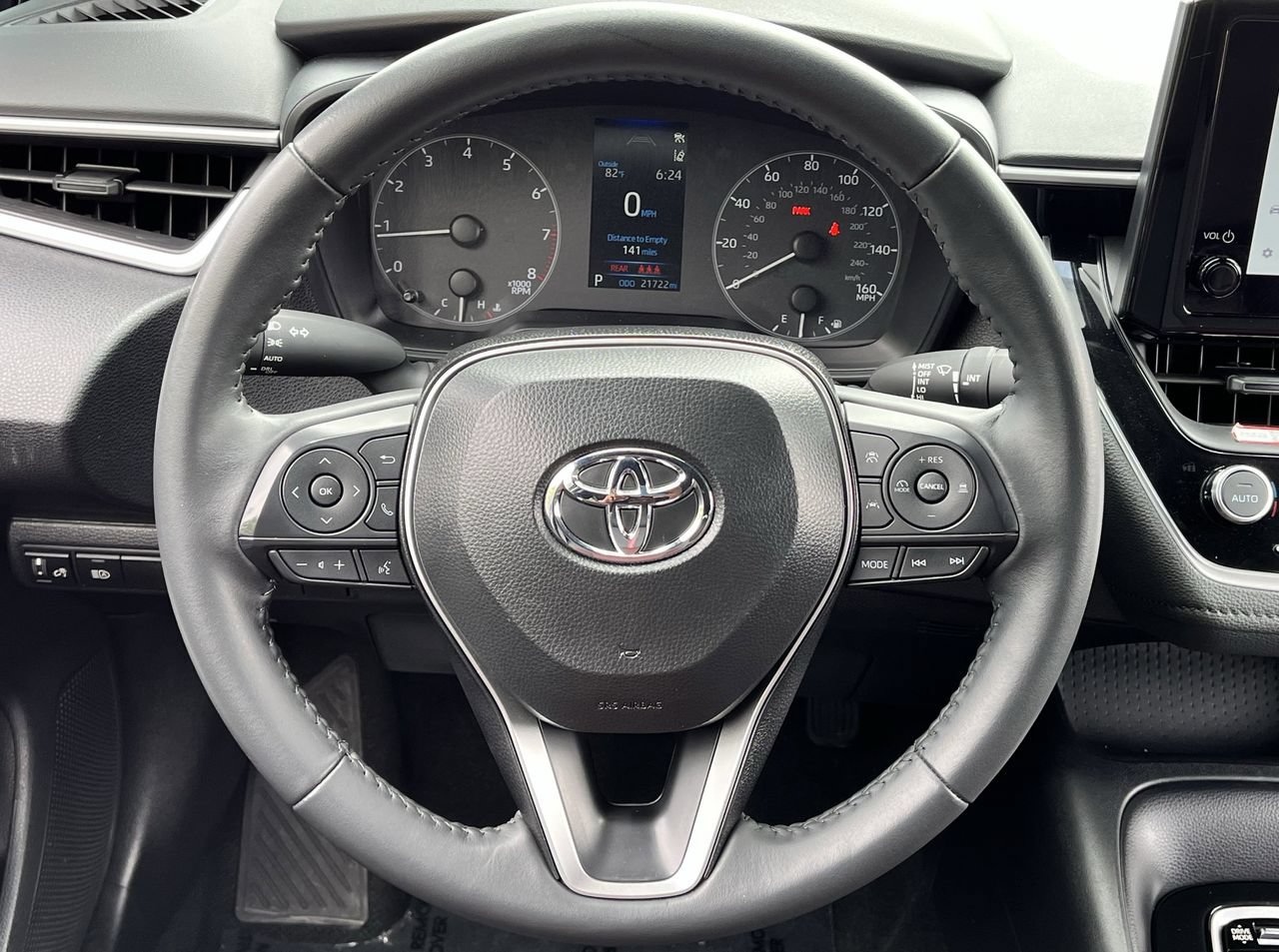 Used 2025 Toyota Corolla SE FWD image 11