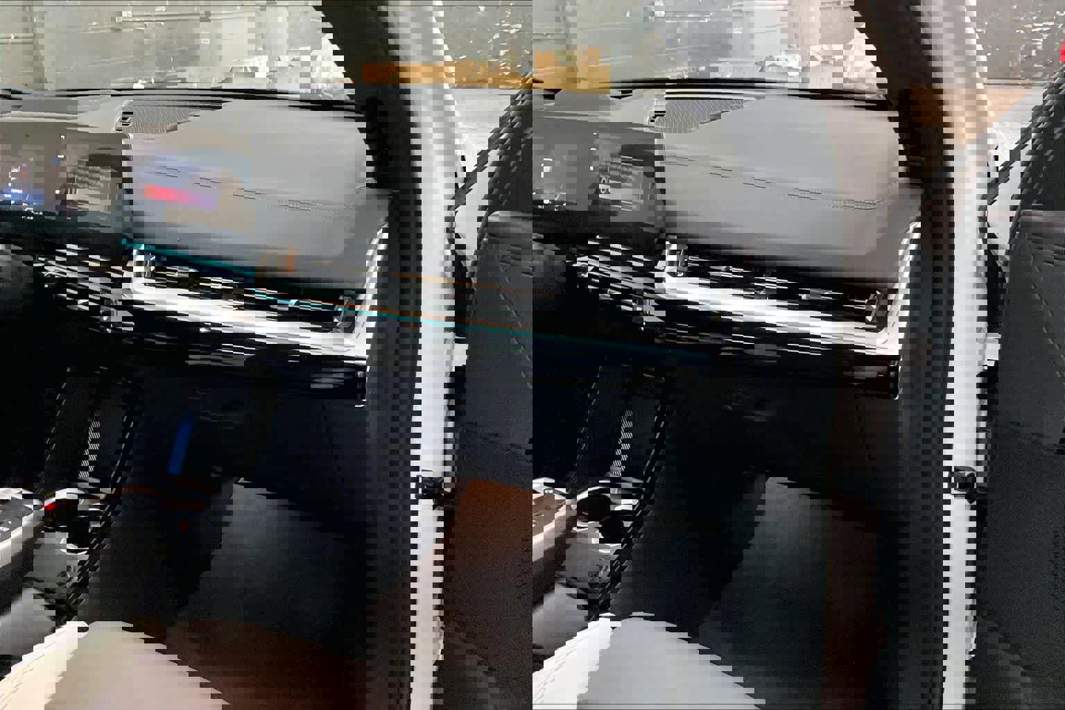 Used 2025 BMW X2 xDrive28i w/ Technology Package image 18