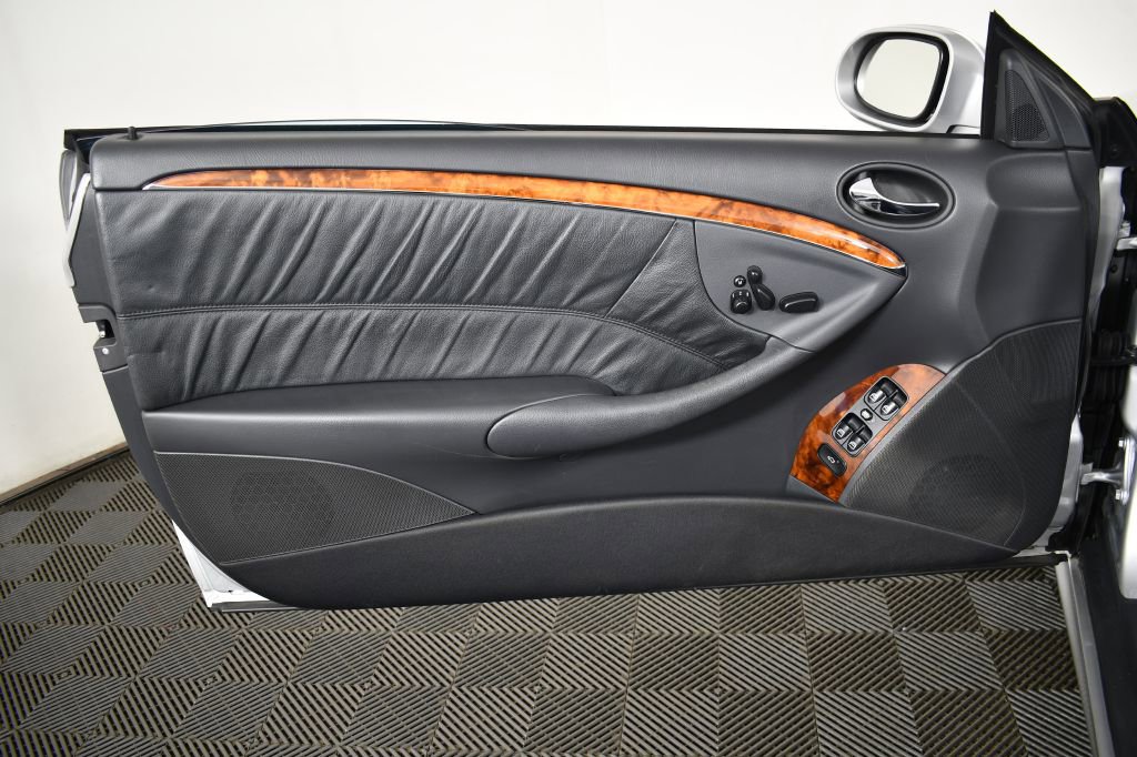 Used 2005 Mercedes-Benz CLK 500 Cabriolet image 47
