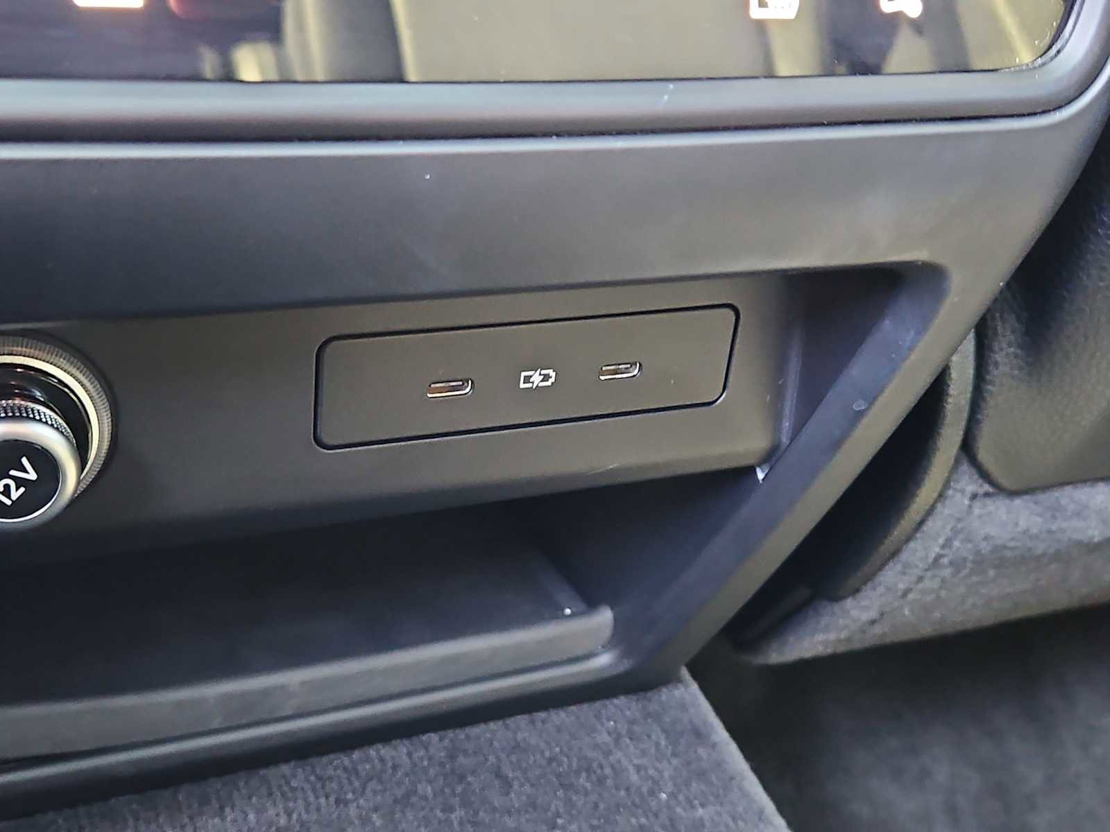 Used 2024 Porsche Cayenne Coupe AWD/4WD image 34