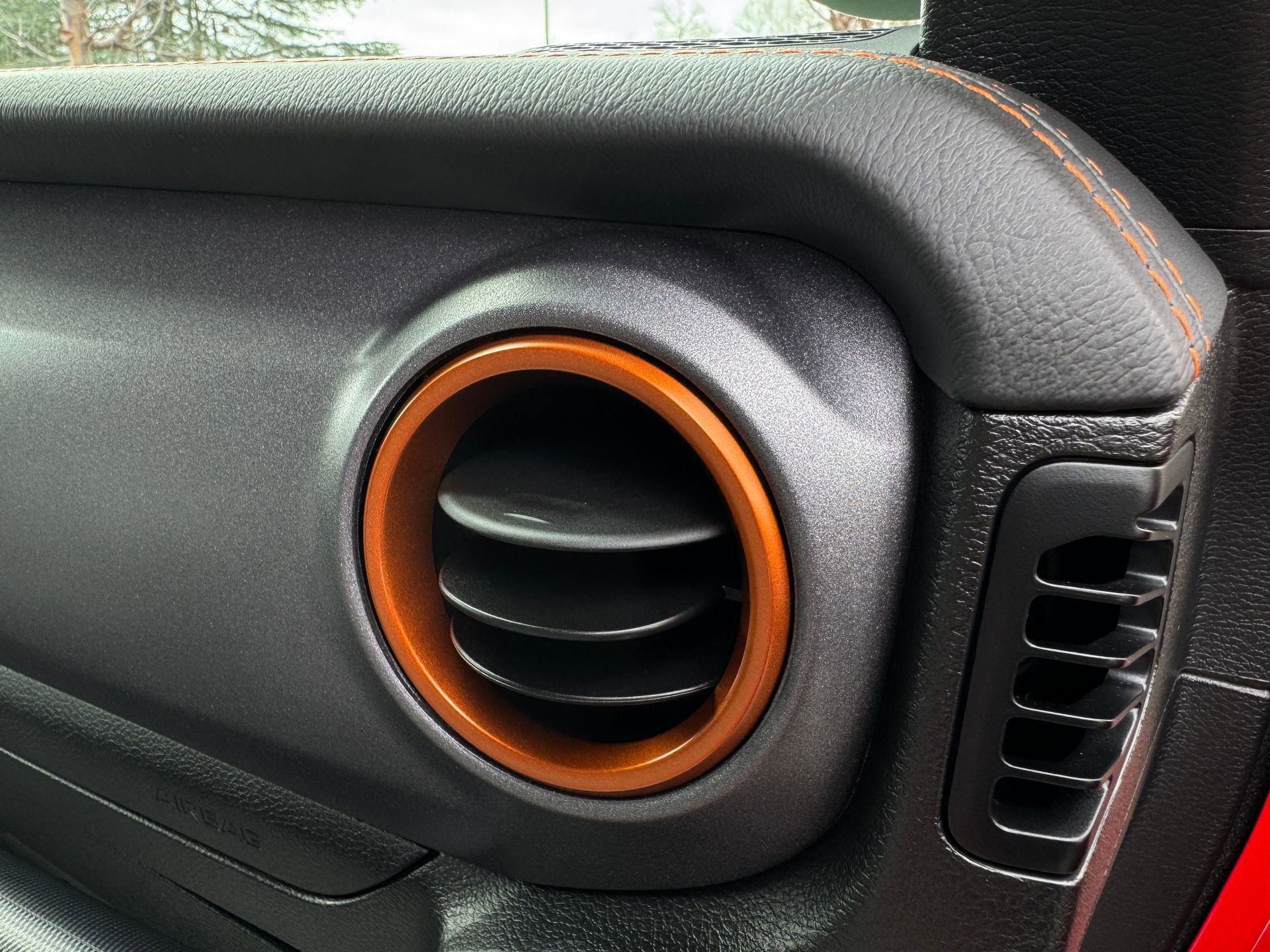 Used 2021 Jeep Gladiator Mojave w/ Uconnect 4C Nav & Sound Group image 47