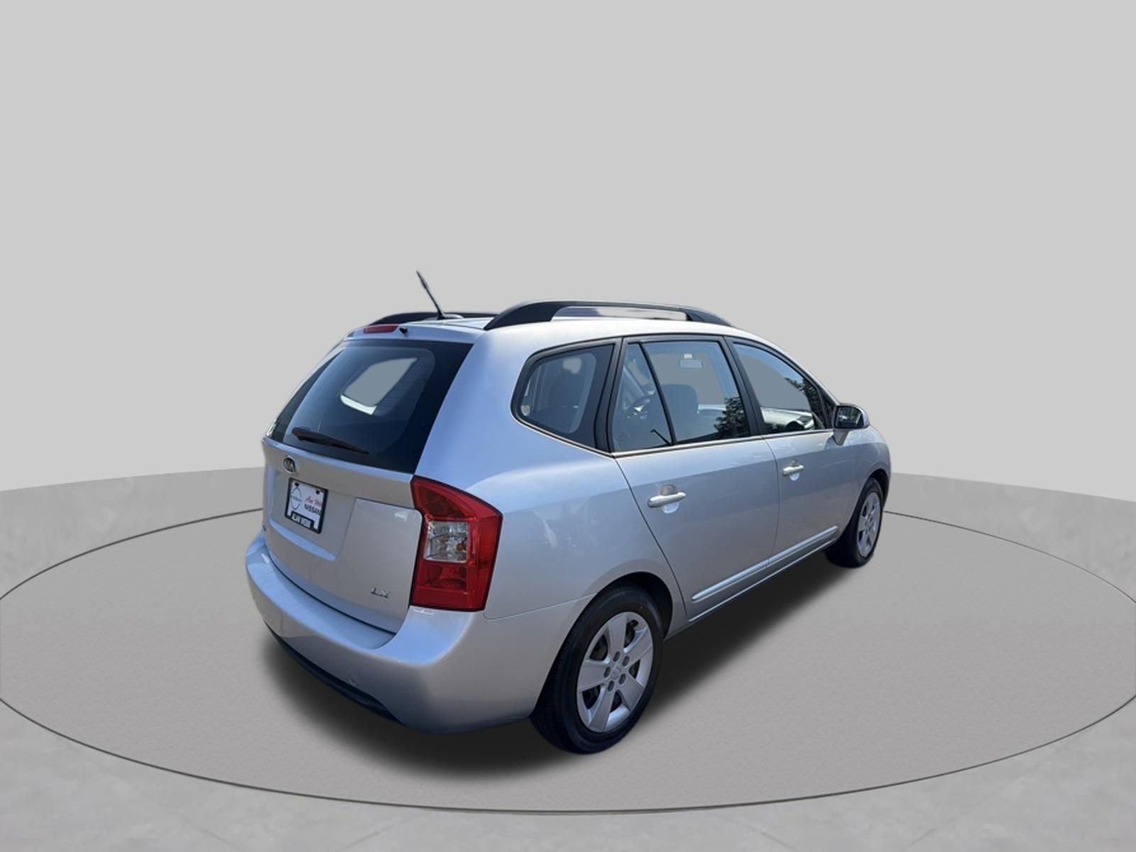 Used 2009 Kia Rondo LX FWD image 3