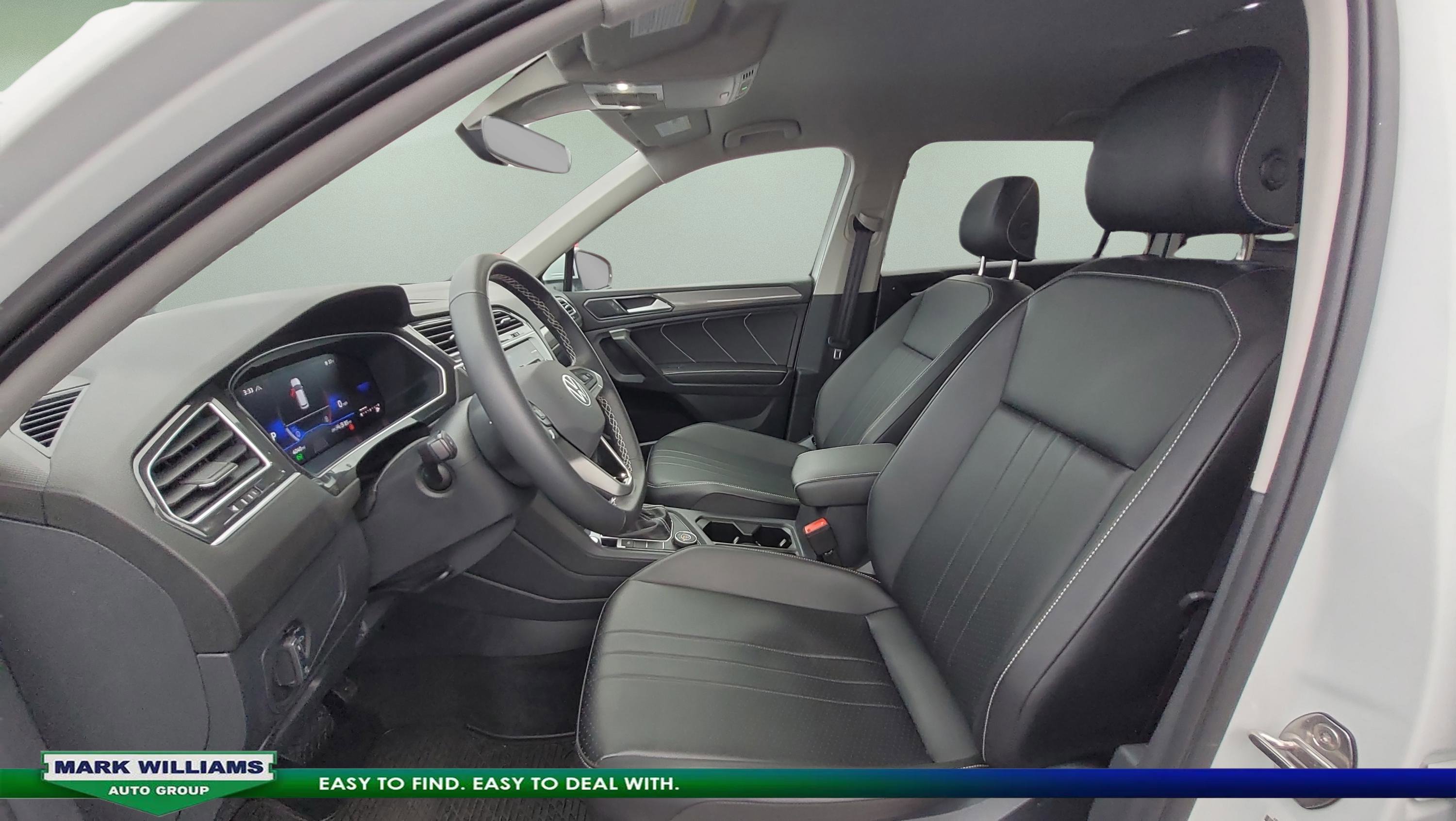 Used 2024 Volkswagen Tiguan SE image 26