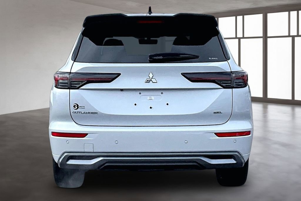 New 2026 Mitsubishi Outlander SEL image 5