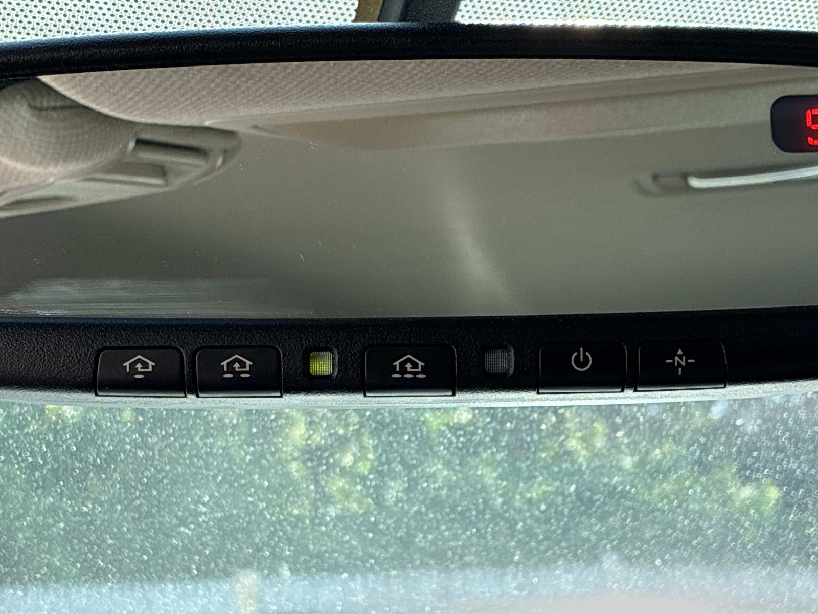 Used 2014 Nissan Sentra SR w/ Electronics Package FWD image 32
