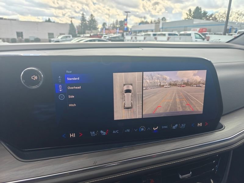 Used 2025 Chevrolet Tahoe Premier image 4