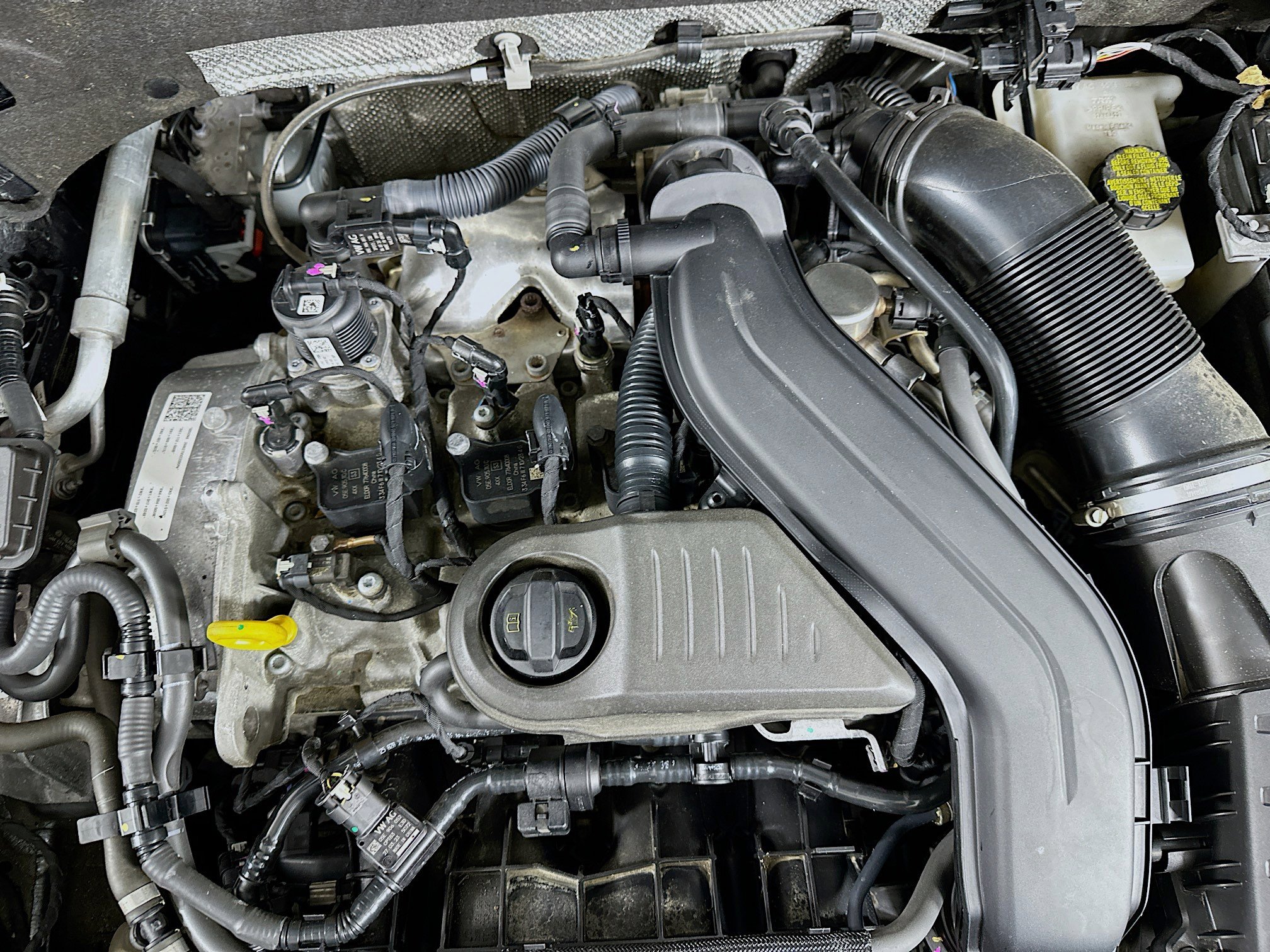 Used 2024 Volkswagen Taos SE image 32