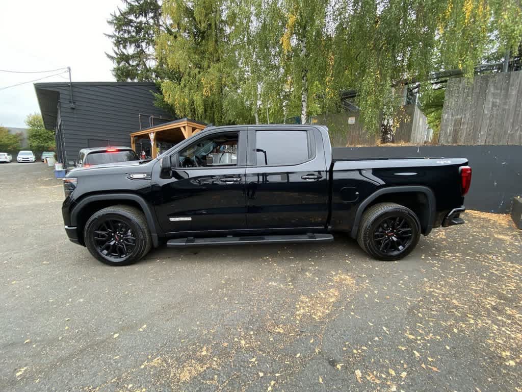 Used 2024 GMC Sierra 1500 Elevation w/ Elevation Premium Package AWD/4WD image 3