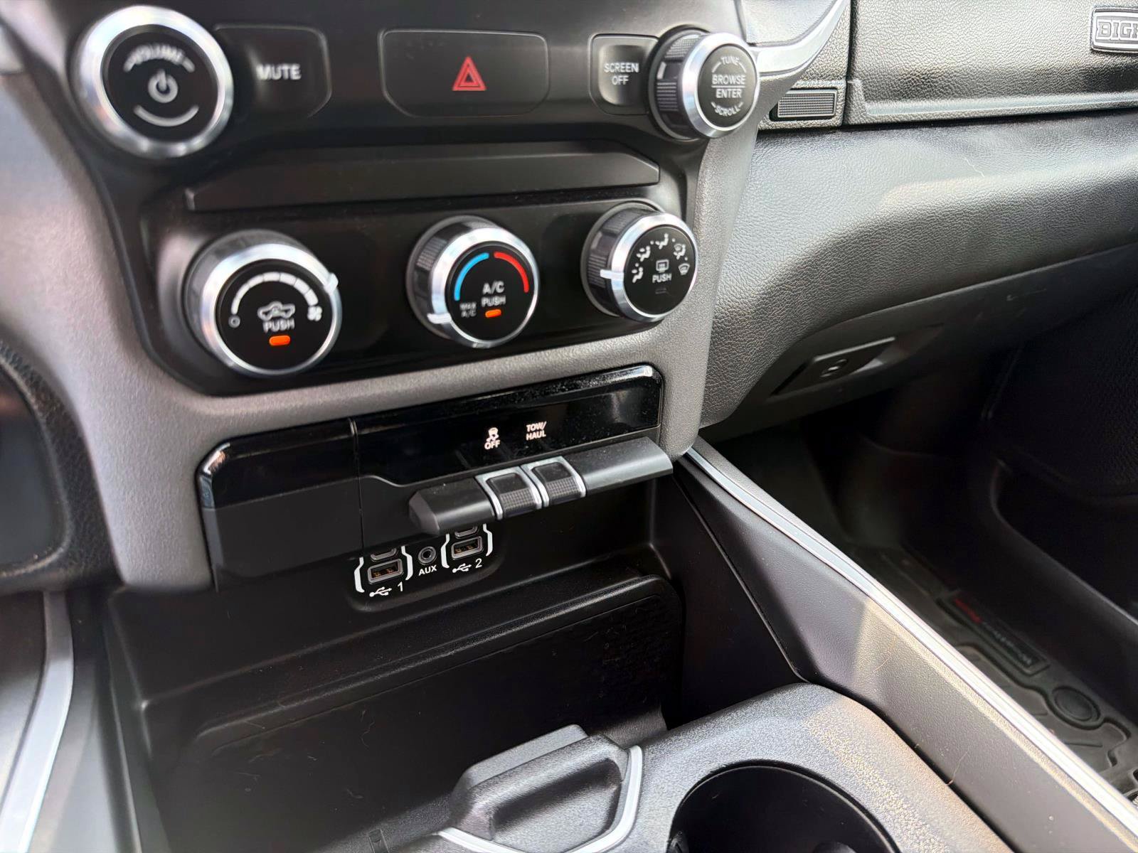 Used 2021 RAM 1500 Big Horn AWD/4WD image 23
