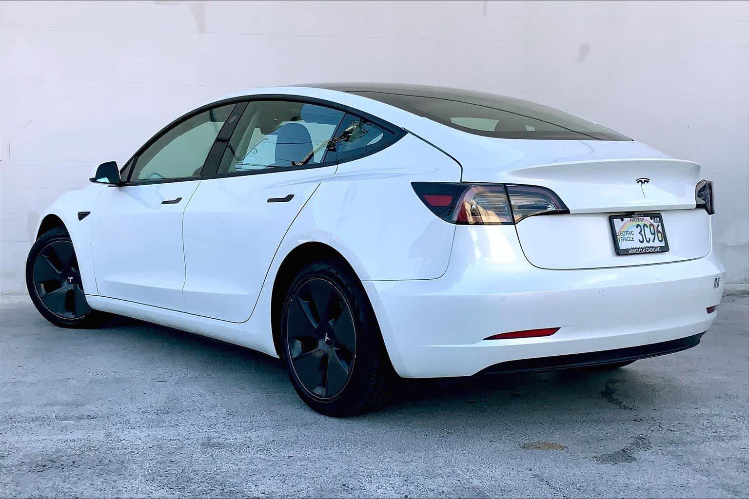 Used 2021 Tesla Model 3 Standard Range Plus RWD image 4