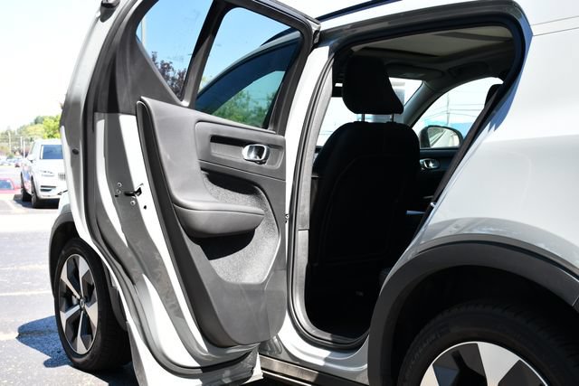 Certified 2026 Volvo XC40 B5 Plus AWD/4WD image 15