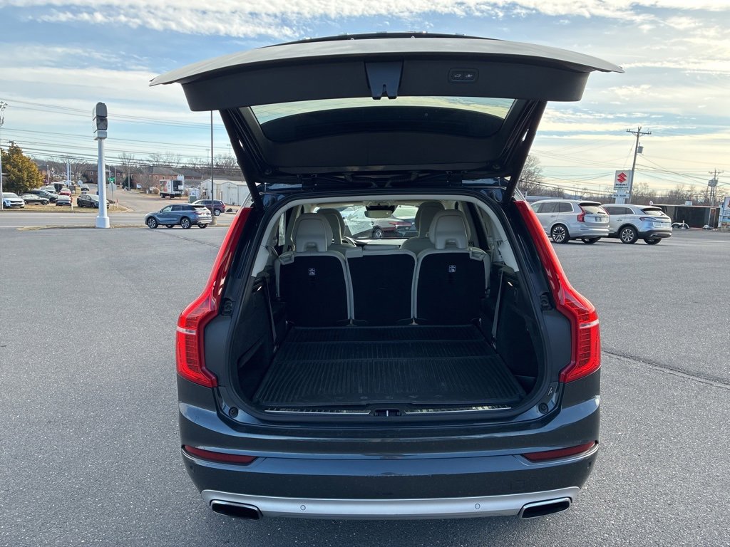 Used 2017 Volvo XC90 T6 Momentum w/ Vision Package image 27