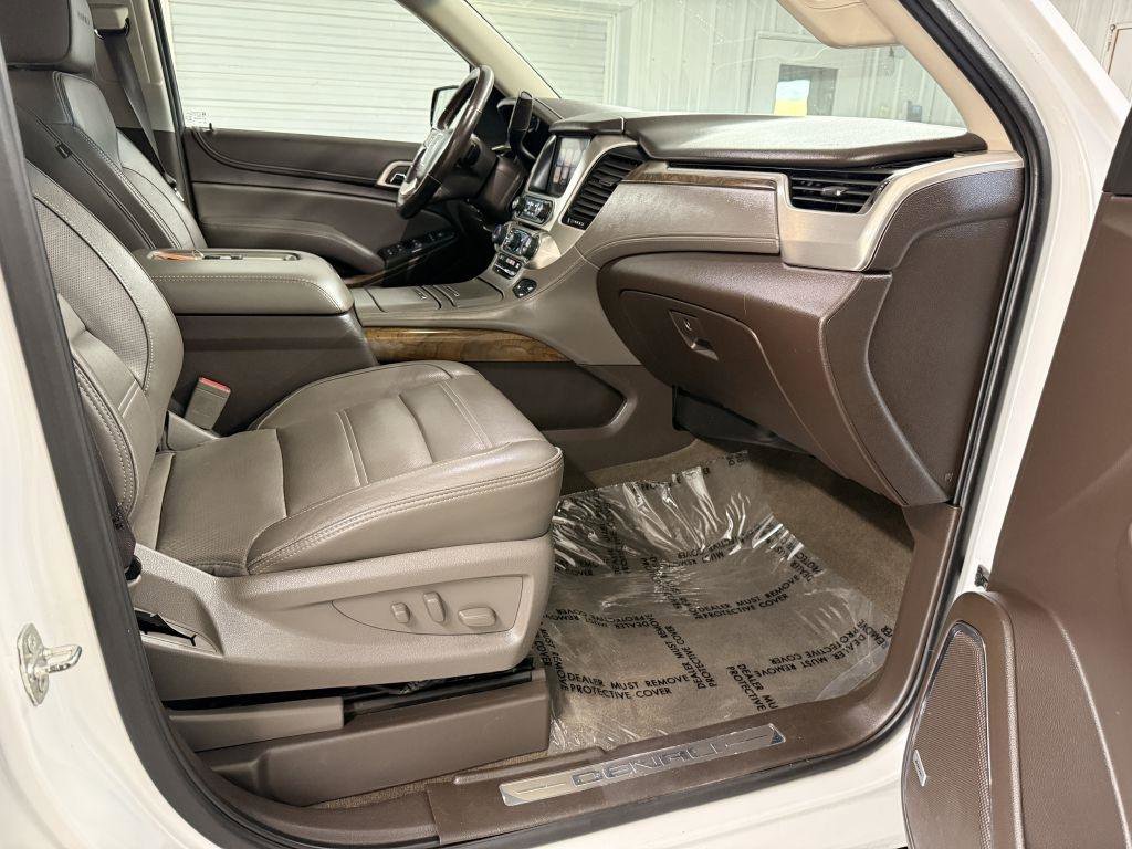 Used 2019 GMC Yukon XL Denali w/ Denali Ultimate Package AWD/4WD image 41