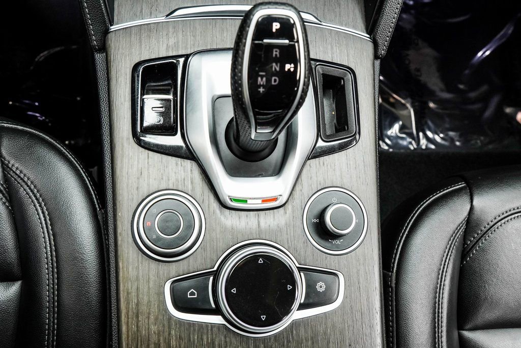 Used 2022 Alfa Romeo Stelvio Ti image 20