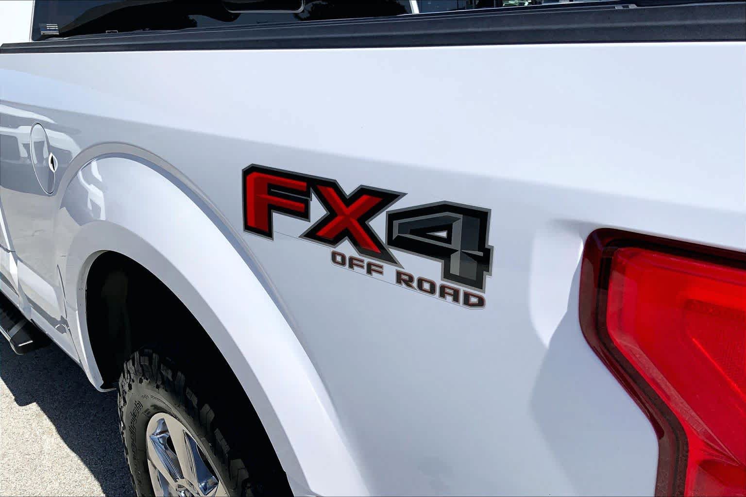 Used 2018 Ford F150 XLT w/ Equipment Group 302A Luxury AWD/4WD image 9