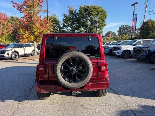 Used 2021 Jeep Wrangler Unlimited Sahara AWD/4WD image 4