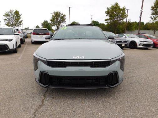 Used 2025 Kia K4 GT-Line Turbo FWD image 3
